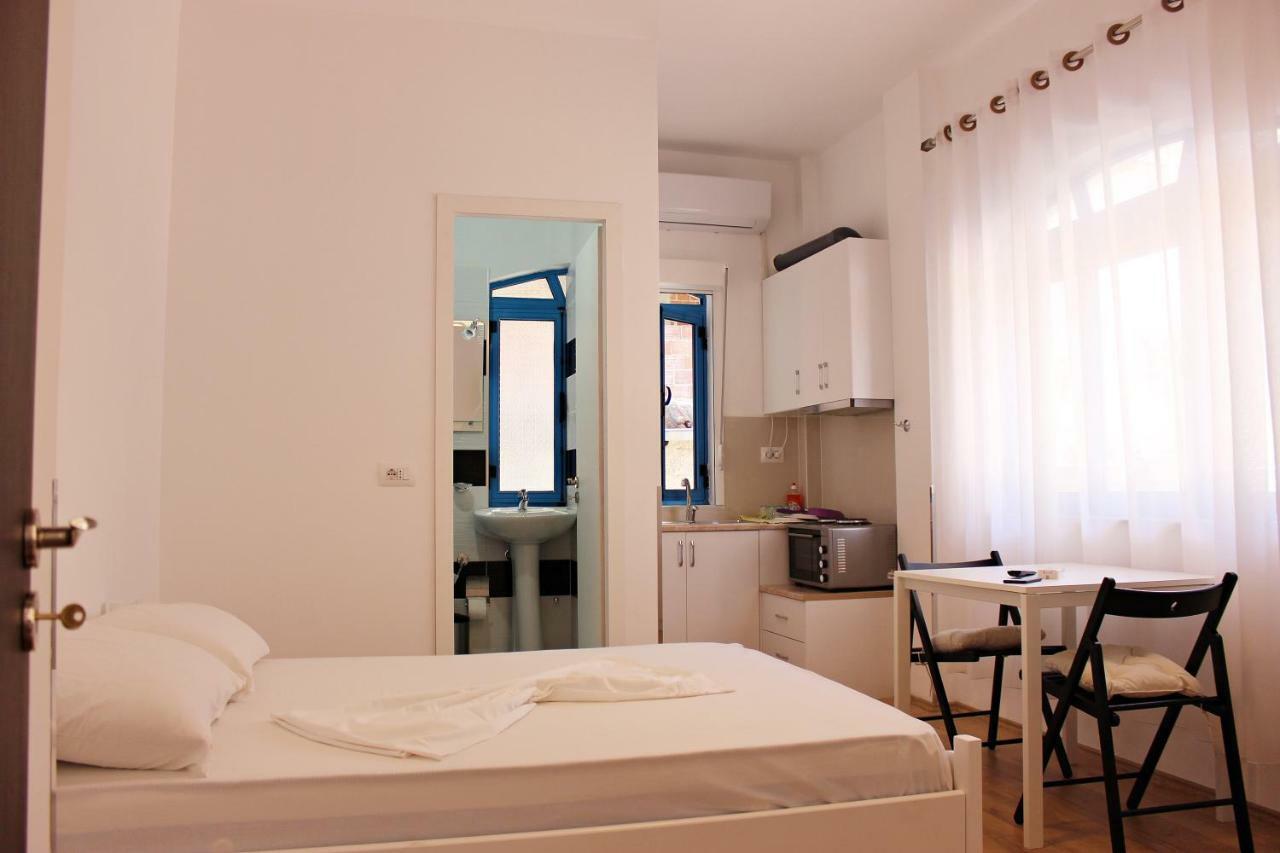 Hercules House Hotel Sarande Bagian luar foto