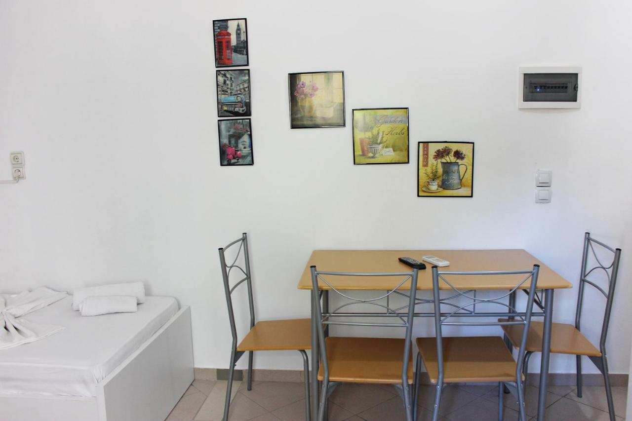 Hercules House Hotel Sarande Bagian luar foto